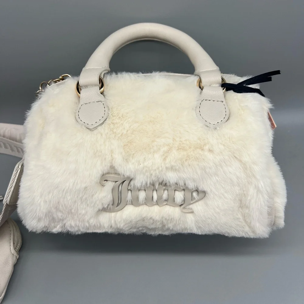 Juicy couture semi charmed satchel purse